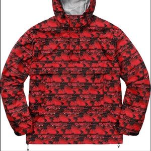 NWOT SUPREME HOODIE WINDBREAKER
